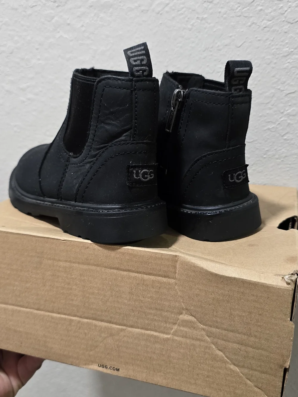 UGG Toddlers Bolden Weather Boots - Slip-On Zip Style In 9c